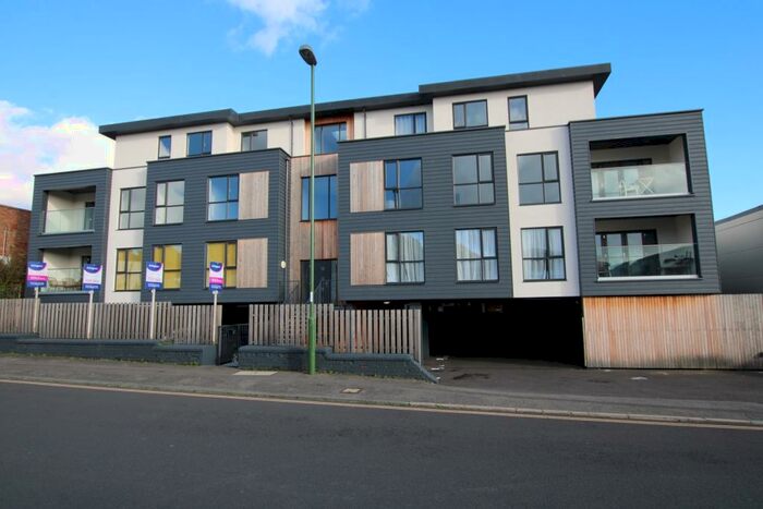 2 Bedroom Apartment To Rent In Victoria Road, Burgess Hill, RH15