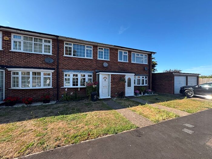 3 Bedroom Terraced House For Sale In Vineries Close, West Drayton, UB7