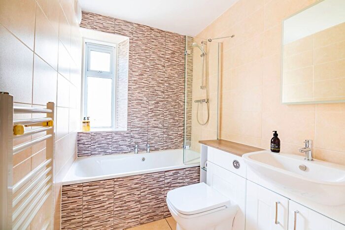 1 Bedroom Flat For Sale In Glenlia Foyers, Foyers, Inverness, Highland, IV2