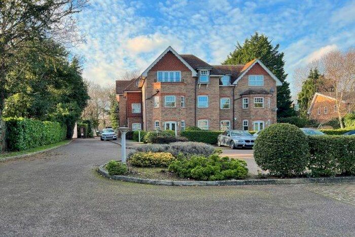 2 Bedroom Flat To Rent In 15 Ashley Road, Walton-On-Thames KT12