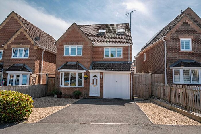 4 Bedroom Detached House For Sale In Kingfishers, Shipton Bellinger, SP9