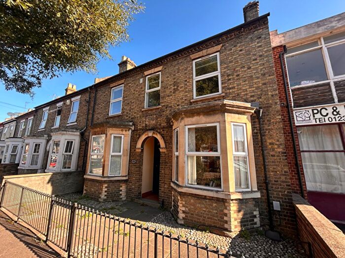 3 Bedroom Terraced House To Rent In Brereton Road, Bedford, MK40