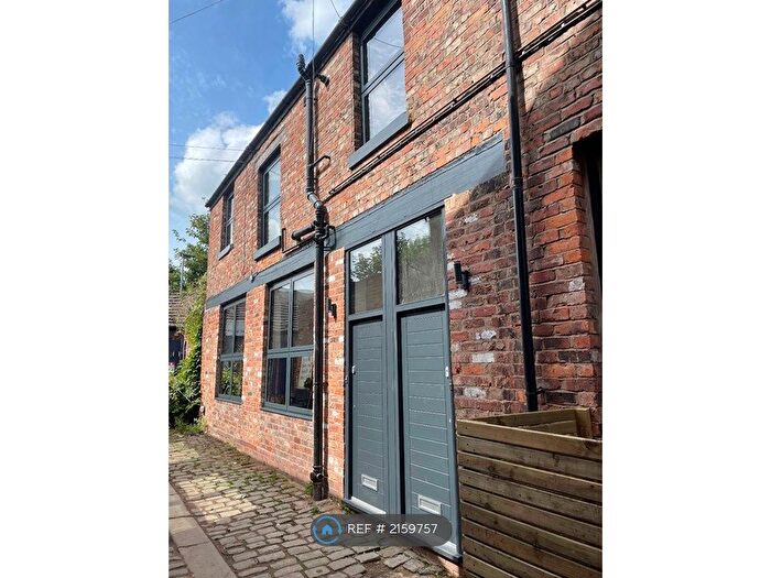 2 Bedroom End Of Terrace House To Rent In Beech Road, Manchester, M21