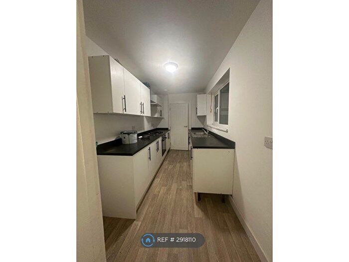 6 Bedroom Maisonette To Rent In Stanhope Road, South Shields, NE33
