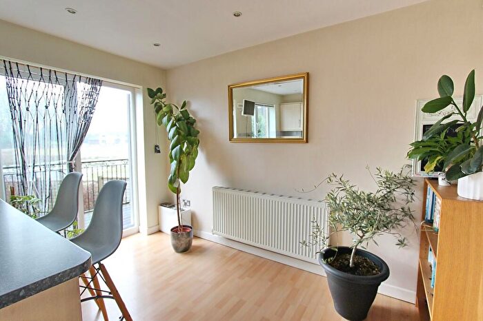 4 Bedroom Detached House For Sale In Mode Hill Lane, Whitefield, M45