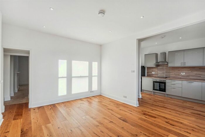 1 Bedroom Flat To Rent In Elsham Road, London, W14