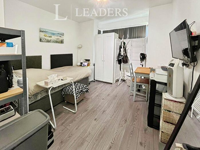 Studio To Rent In Skelmersdale Road, CO15