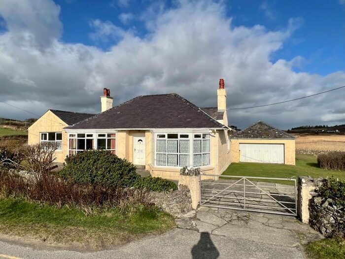 4 Bedroom Detached Bungalow For Sale In Rhoscolyn, Holyhead, LL65