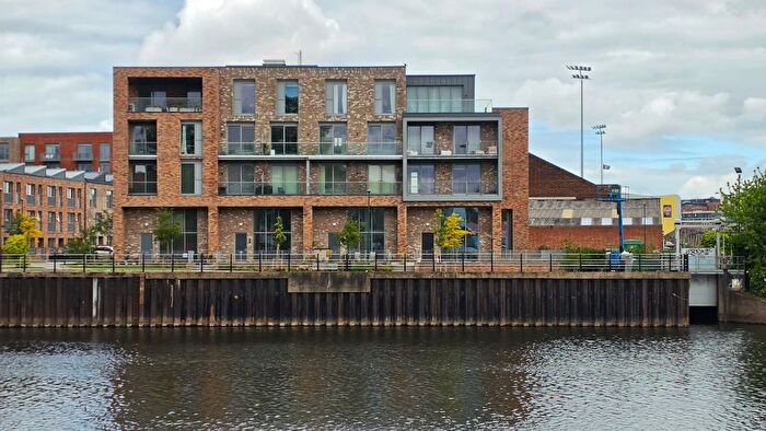 2 Bedroom Flat For Sale In Trent Bridge View, Nottingham, NG2