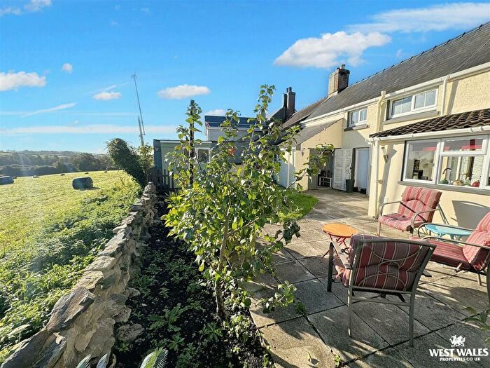 2 Bedroom End Of Terrace House For Sale In High Street, St. Clears, Carmarthen, SA33