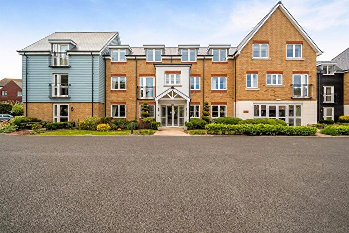 2 Bedroom Retirement Property For Sale In Goodwin Lodge, Deal, Kent, CT14