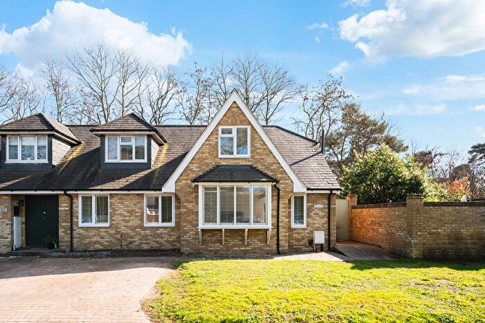 4 Bedroom Semi Detached House For Sale In Oatlands Avenue, Weybridge, KT13