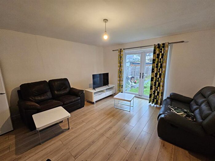 1 Bedroom House To Rent In Rooms Available At Priory Road, Cambridge, CB5