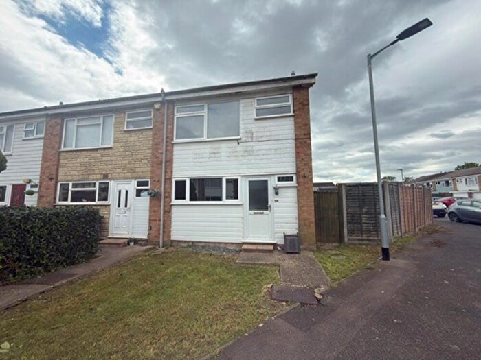 3 Bedroom End Of Terrace House For Sale In Chapelfields, Great Barford, MK44