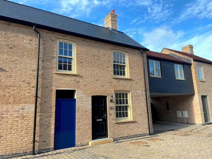 3 Bedroom Detached House To Rent In Samuel Emery Mews, St. Neots, Cambridgeshire, PE19