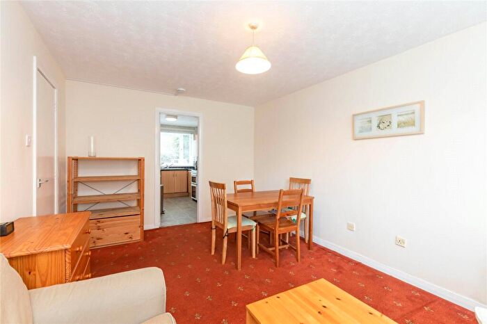 1 Bedroom Flat To Rent In East Crosscauseway, Edinburgh, EH8