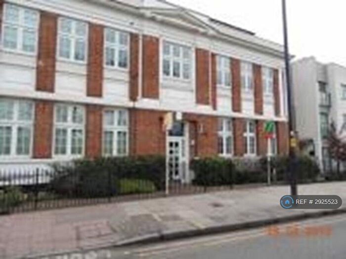 1 Bedroom Flat To Rent In Norwood Road, London, SE24
