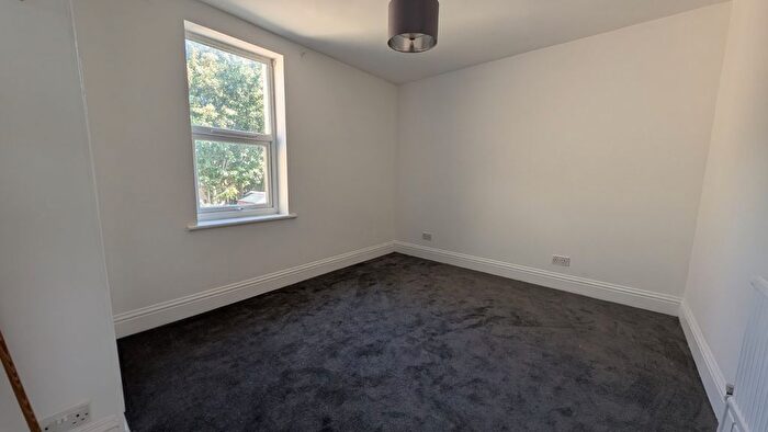 2 Bedroom End Terrace House To Rent In East Street, Dover, Kent, CT17