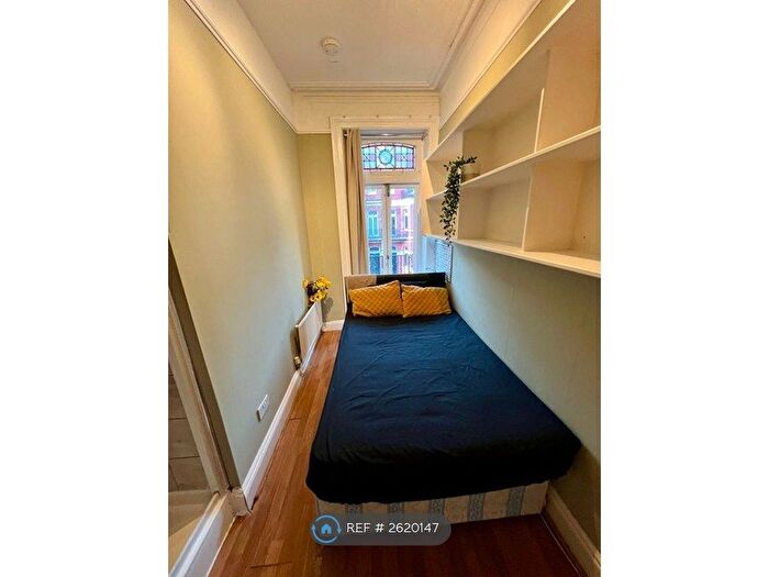 1 Bedroom Flat To Rent In Castletown Road, London, W14