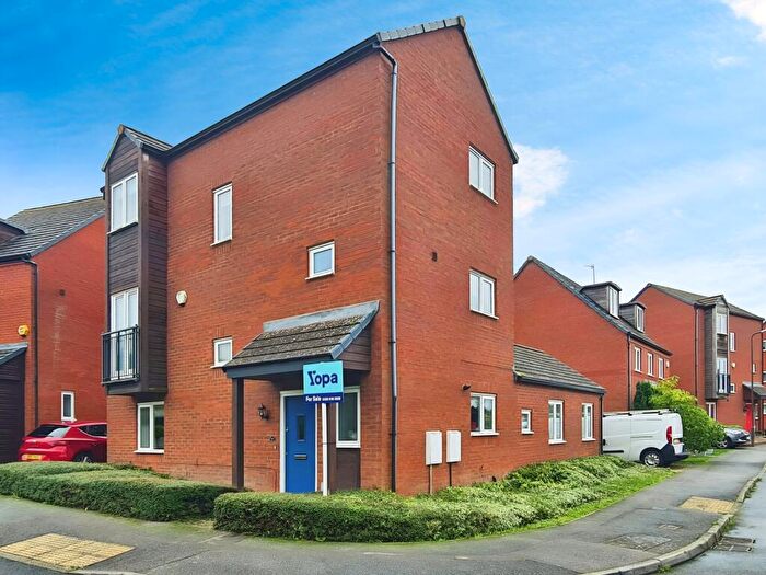 4 Bedroom Detached House For Sale In Turneys Drive, Milton Keynes, MK12