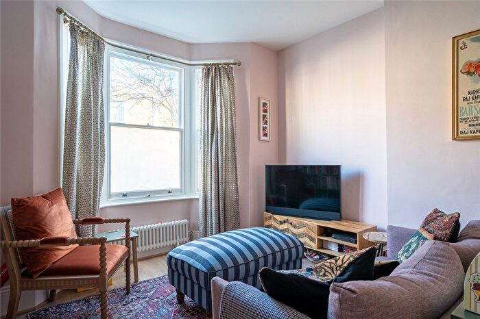3 Bedroom Terraced House To Rent In Elm Park, London, SW2