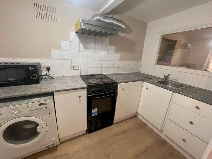 1 Bedroom Flat To Rent In Duke Street, Chelmsford, CM1