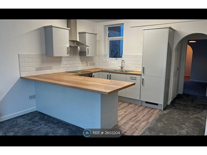 1 Bedroom Flat To Rent In Clearmount Road, Weymouth, DT4