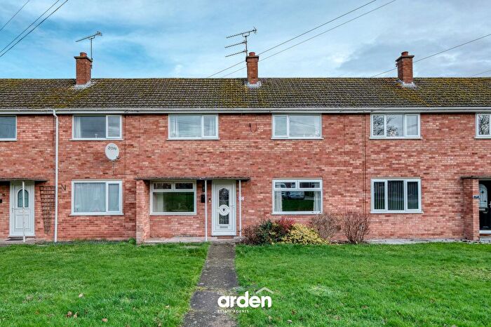 3 Bedroom Terraced House For Sale In Bisley Close, Worcester, WR4