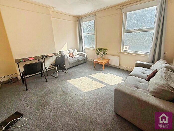 1 Bedroom Flat To Rent In Wilmslow Road, Manchester, Greater Manchester, M14