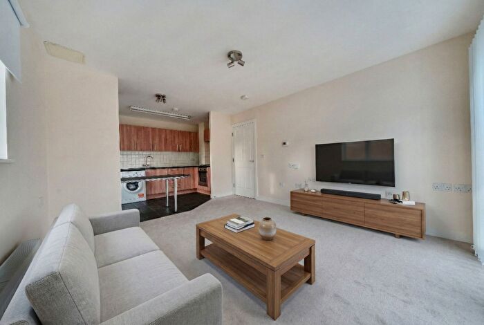 1 Bedroom Flat For Sale In Netherfield Place, Basingstoke, RG24