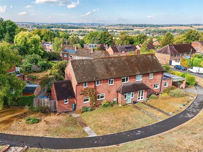 4 Bedroom Semi Detached House For Sale In Juniper Drive, Salisbury, SP1