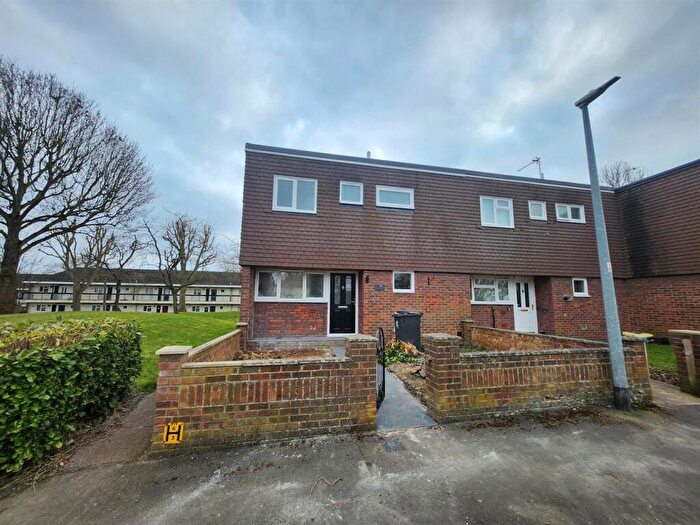 3 Bedroom House To Rent In Amwell Court, Waltham Abbey, EN9