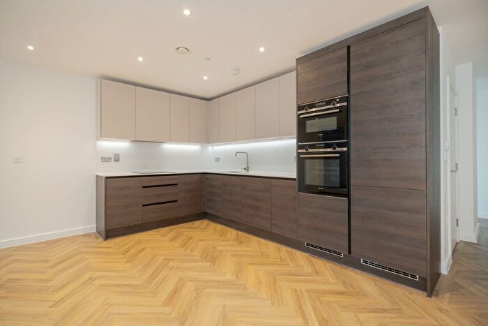 3 Bedroom Flat To Rent In Denmark Road, London, NW6