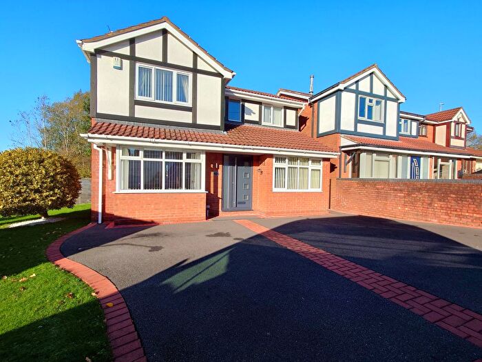 4 Bedroom Detached House For Sale In Rossett Grove, Packmoor, Stoke-On-Trent, ST6
