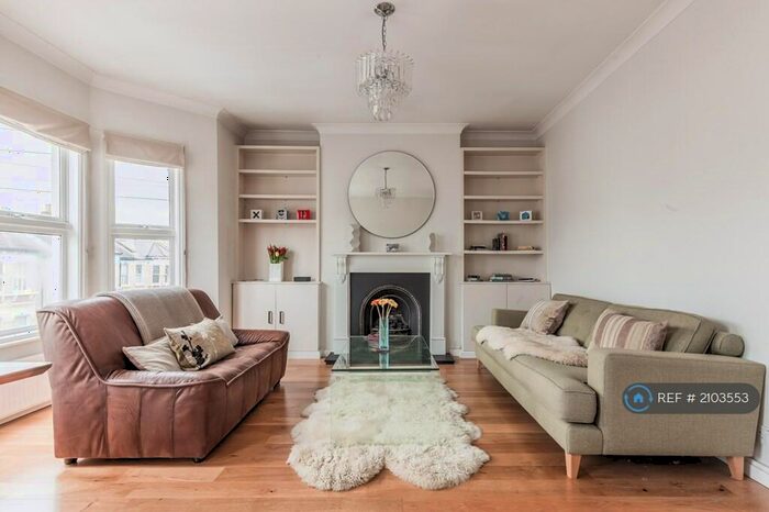 2 Bedroom Flat To Rent In Marsden Road, London, SE15