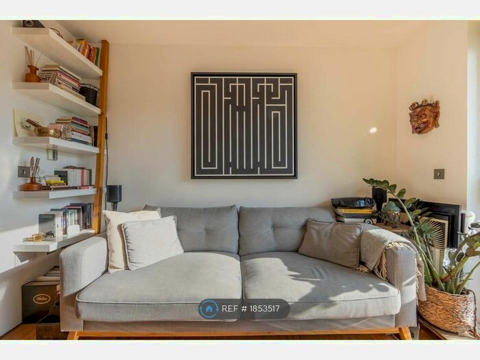 1 Bedroom Flat To Rent In Kingsland Road, London, E8
