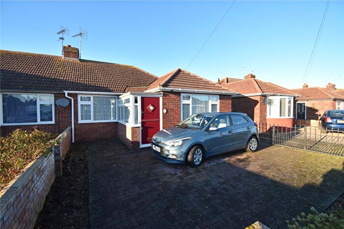 3 Bedroom Bungalow For Sale In Dove Crescent, Harwich, Essex, CO12