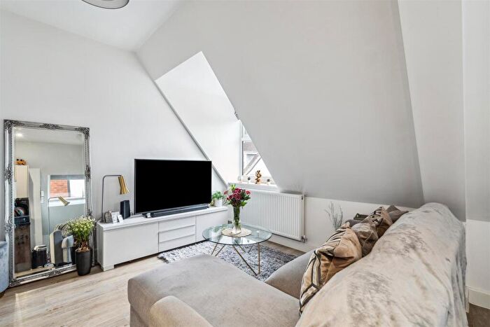 1 Bedroom Apartment To Rent In Homer Road, Solihull, B91