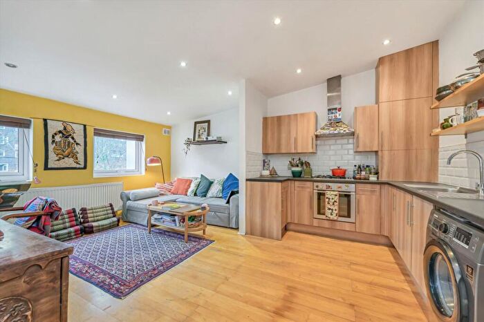 1 Bedroom Flat For Sale In East Dulwich Road, Peckham, SE15