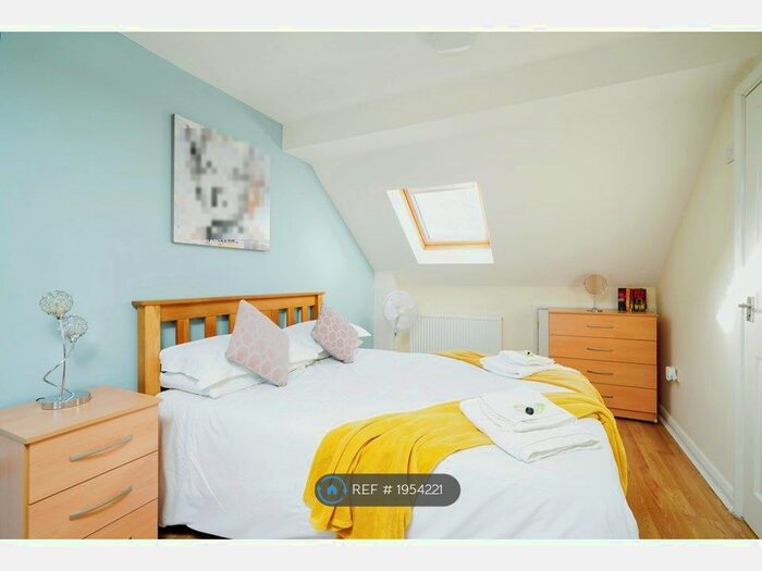 2 Bedroom Flat To Rent In Temple Road, Oxford, OX4