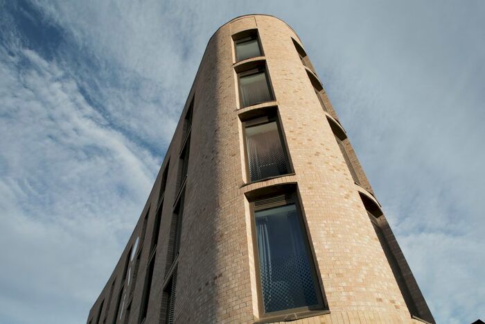 Studio To Rent In Sideney Street, Sheffield S1