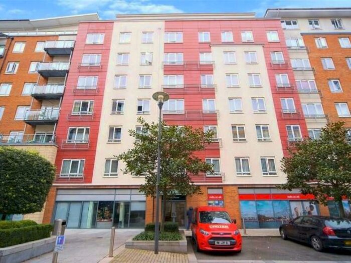 2 Bedroom Flat To Rent In Amelia House, Boulevard Drive, Conlindale, Edgware, London, NW9