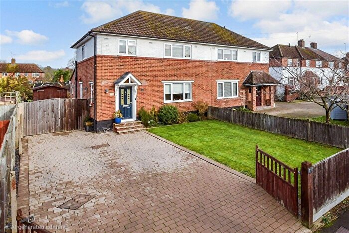 3 Bedroom Semi Detached House For Sale In Shrubcote, Tenterden, Kent, TN30