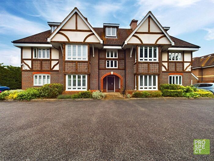 2 Bedroom Flat To Rent In Shoppenhangers Road, Maidenhead, Berkshire, SL6