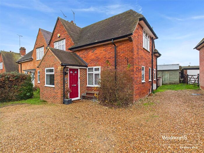 3 Bedroom Semi-Detached House To Rent In Pound Lane, Sonning, Reading, Berkshire, RG4