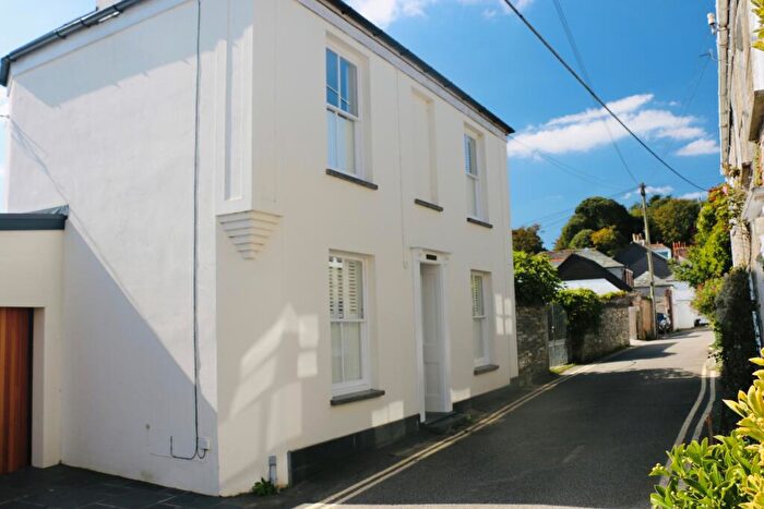 3 Bedroom House For Sale In High Street, Padstow, PL28