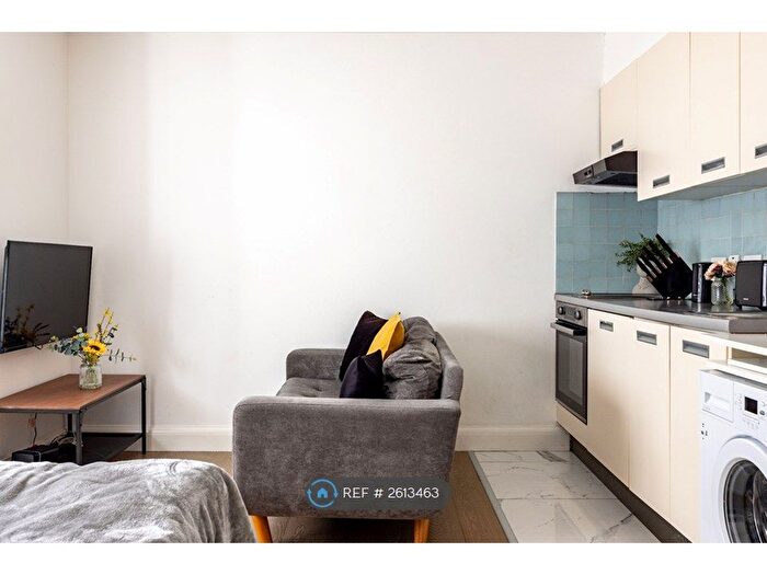 Studio To Rent In Beaufort Gardens, London, SW3