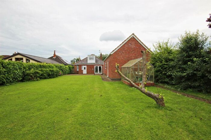 4 Bedroom Detached Bungalow For Sale In Hawthorne Avenue, Willerby, Hull, HU10