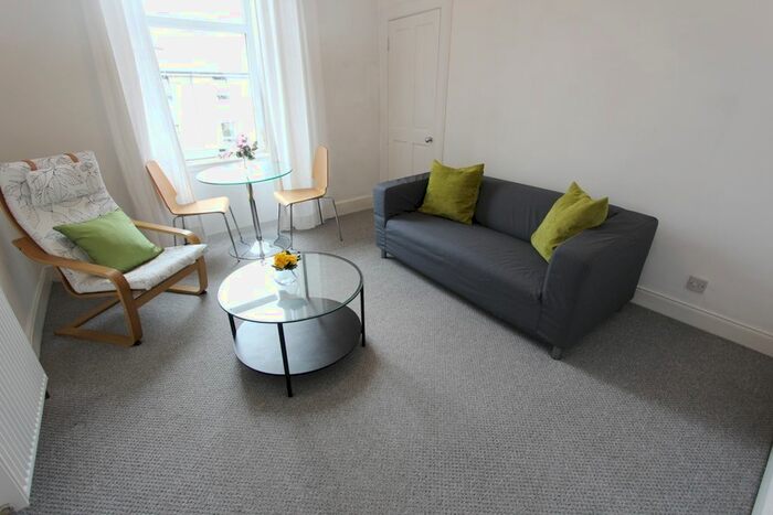 1 Bedroom Flat To Rent In Albert Street, Leith, EH7