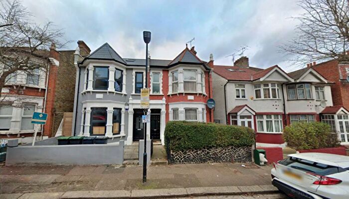 1 Bedroom Flat To Rent In Hampden Road, N8